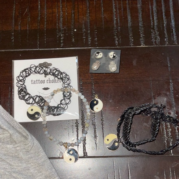 Ying Yang Bundle 🖤🤍 - Picture 5 of 8